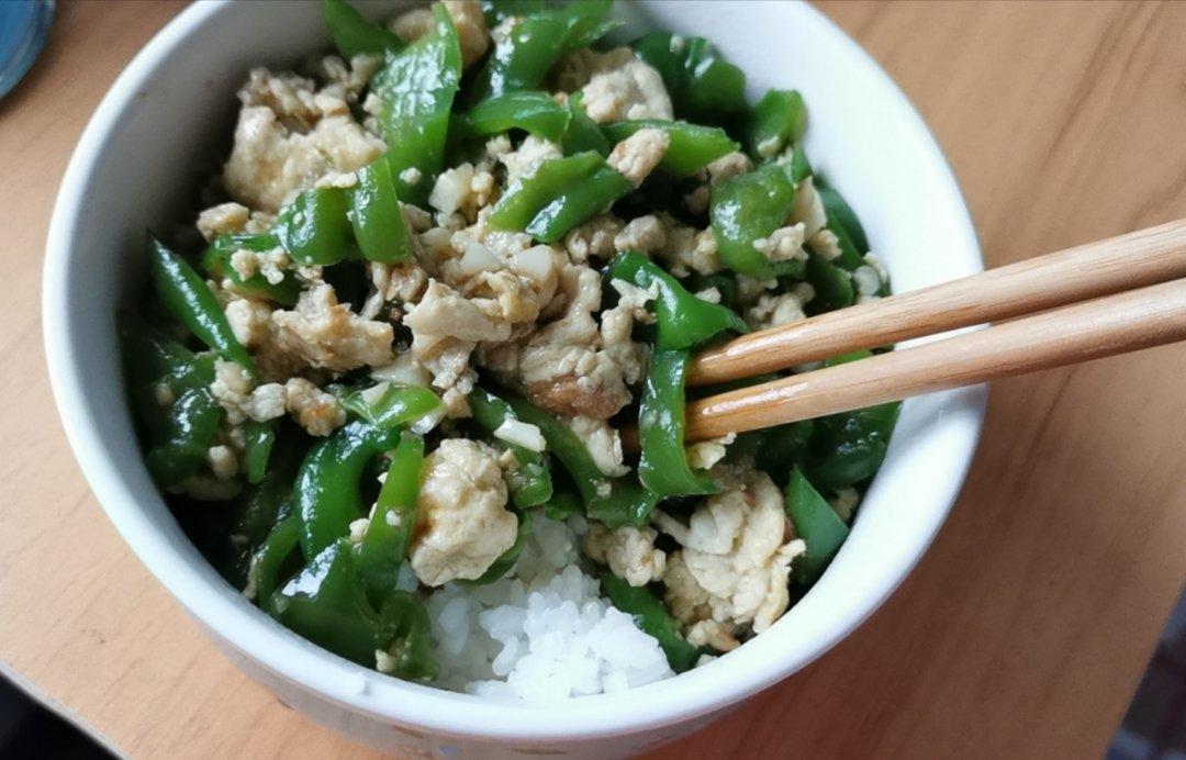 家常菜-青椒炒鸡蛋