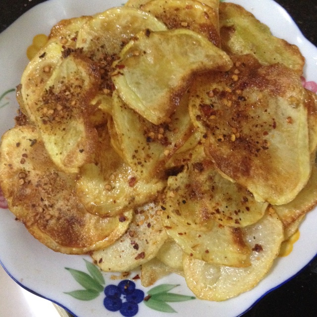 爱薯片吗，自己也能轻松制作哦丨炸薯片 · 圆满素食