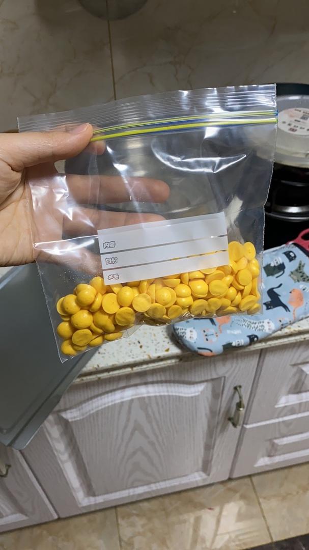 入口即化的无添加蛋黄溶豆