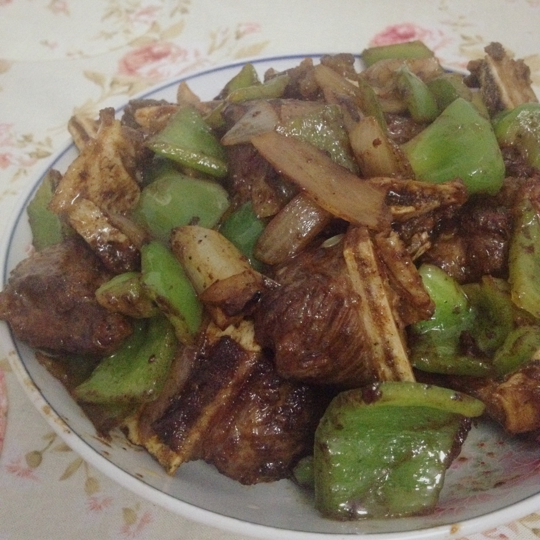 黑椒牛仔骨