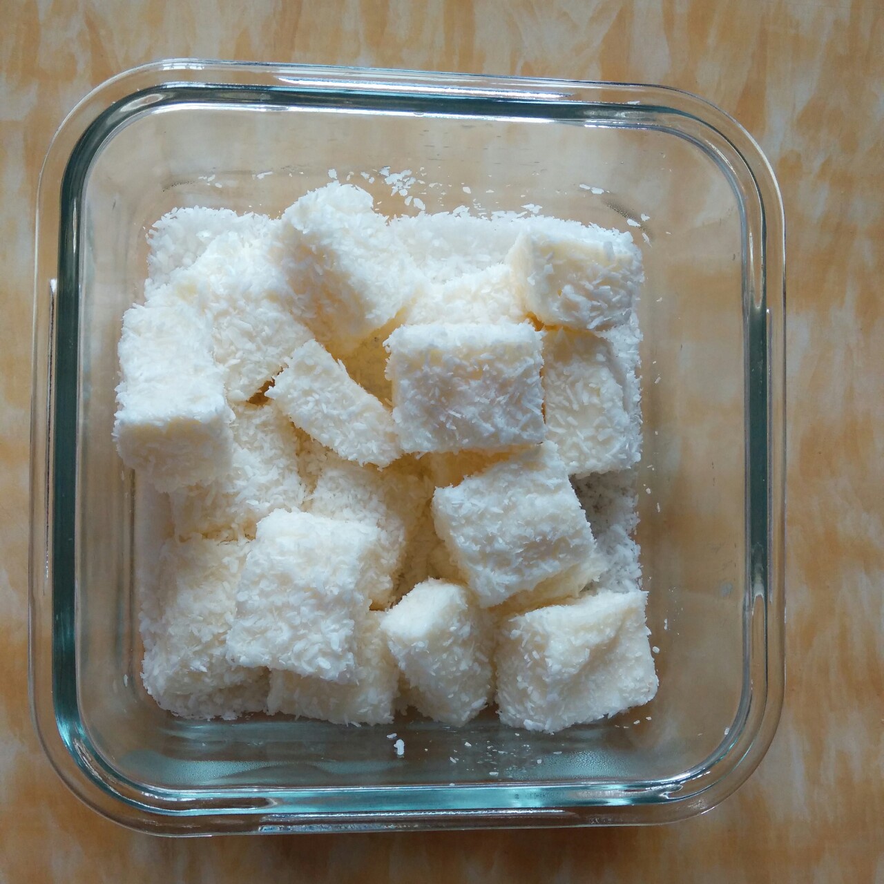 完胜85度C牛奶椰丝小方