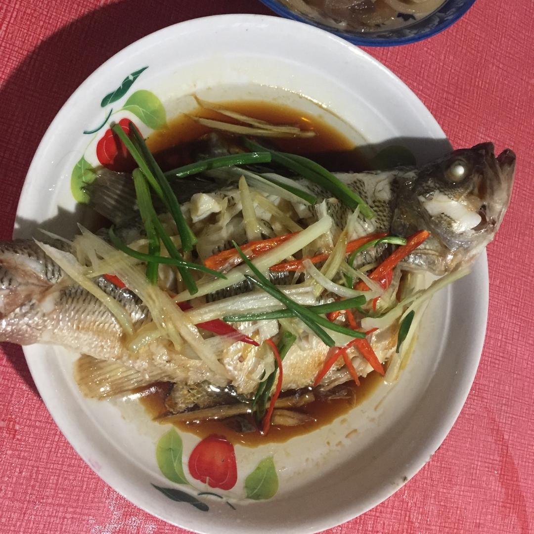 清蒸鲈鱼