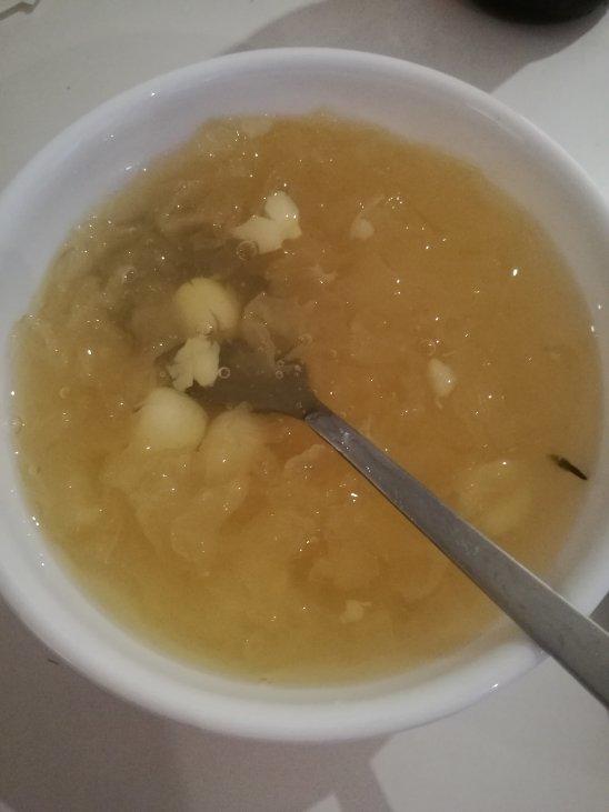 银耳莲子羹～出胶有妙招