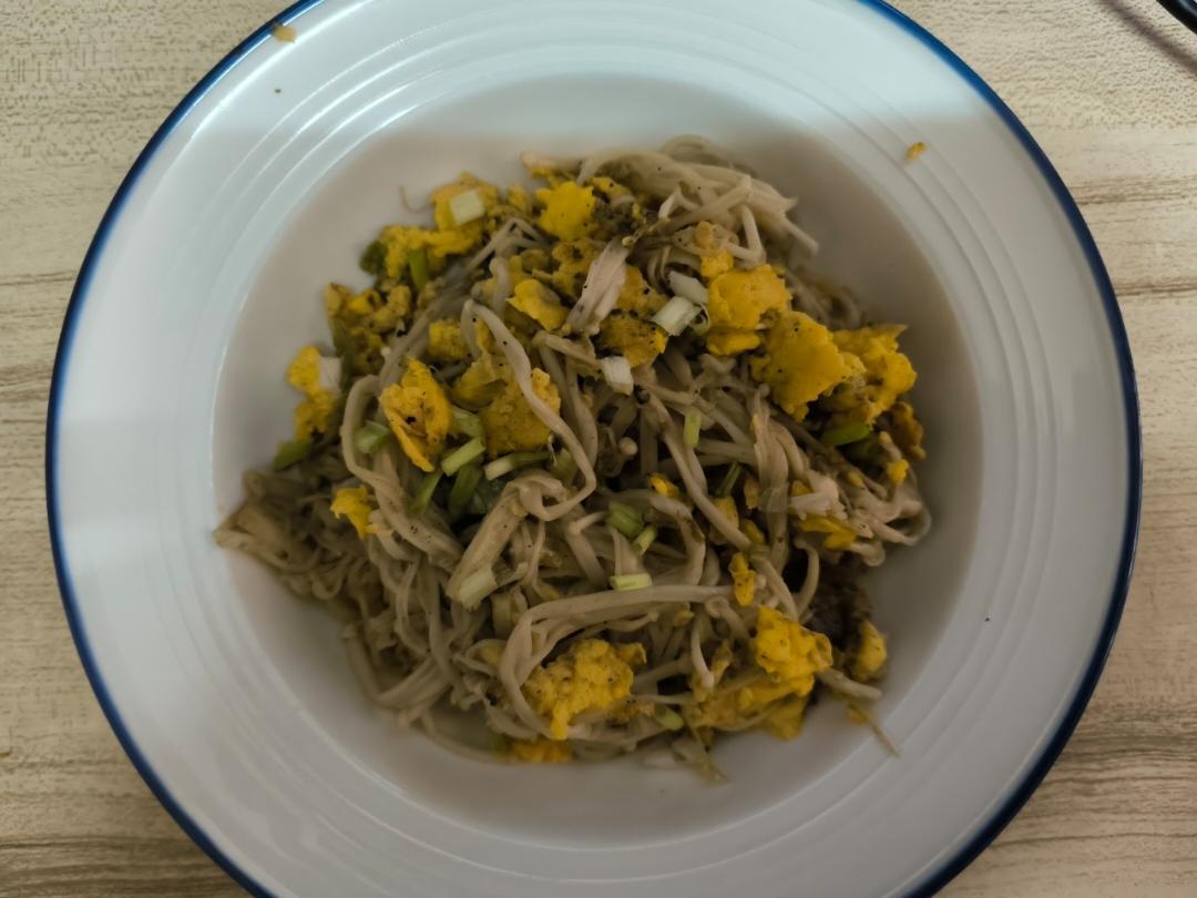 金针菇炒蛋