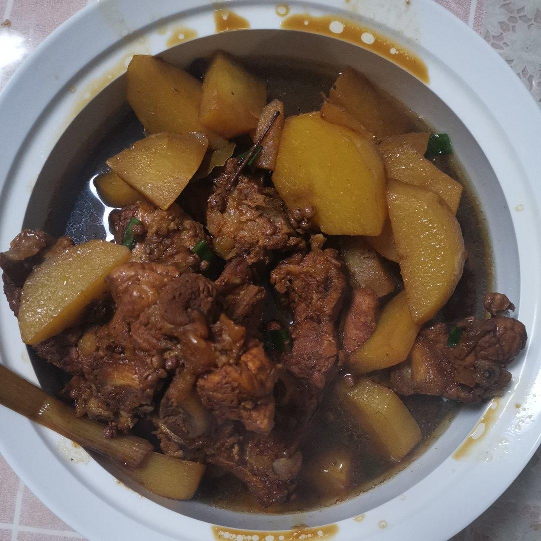 容易入手的鲜嫩酱香大骨头