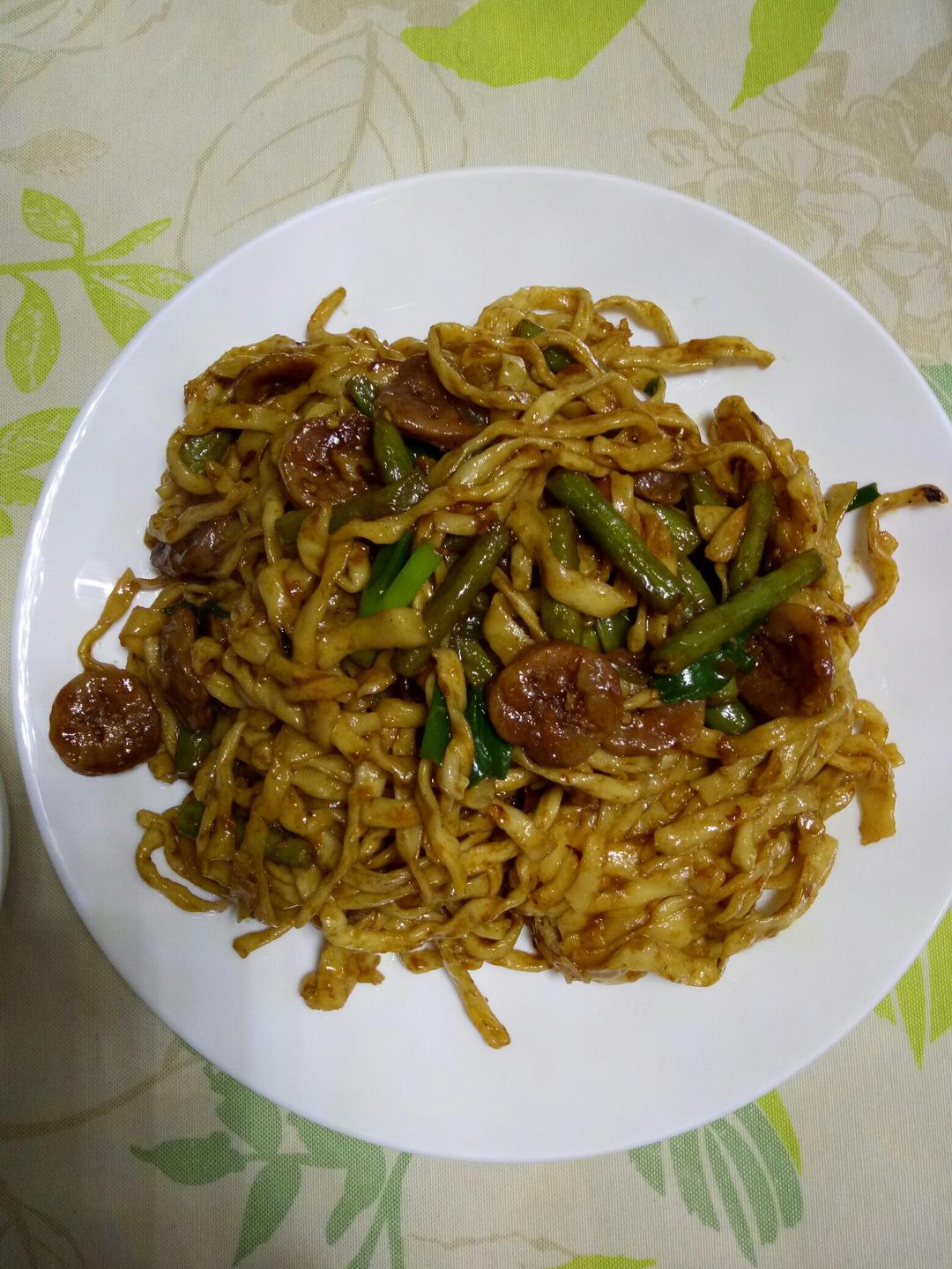 最适合夏天的一锅出--酱香豆角焖面