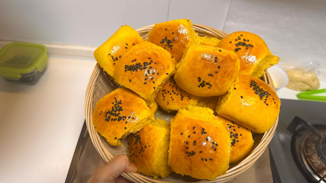 南瓜奶油小餐包（一次发酵）