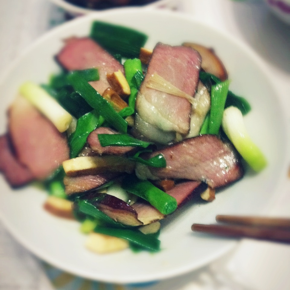 大蒜炒腊肉