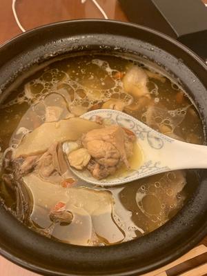 姬松茸茶树菇杂菌鸡汤的做法 步骤6