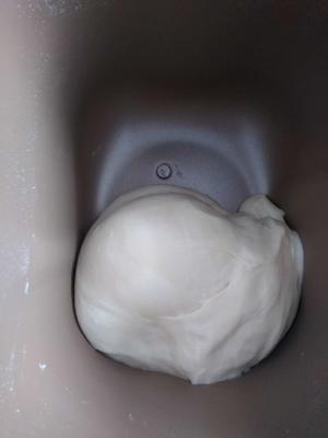 淡奶油面包   （口感超柔软，不会揉面发酵的进，小白食谱）的做法 步骤4