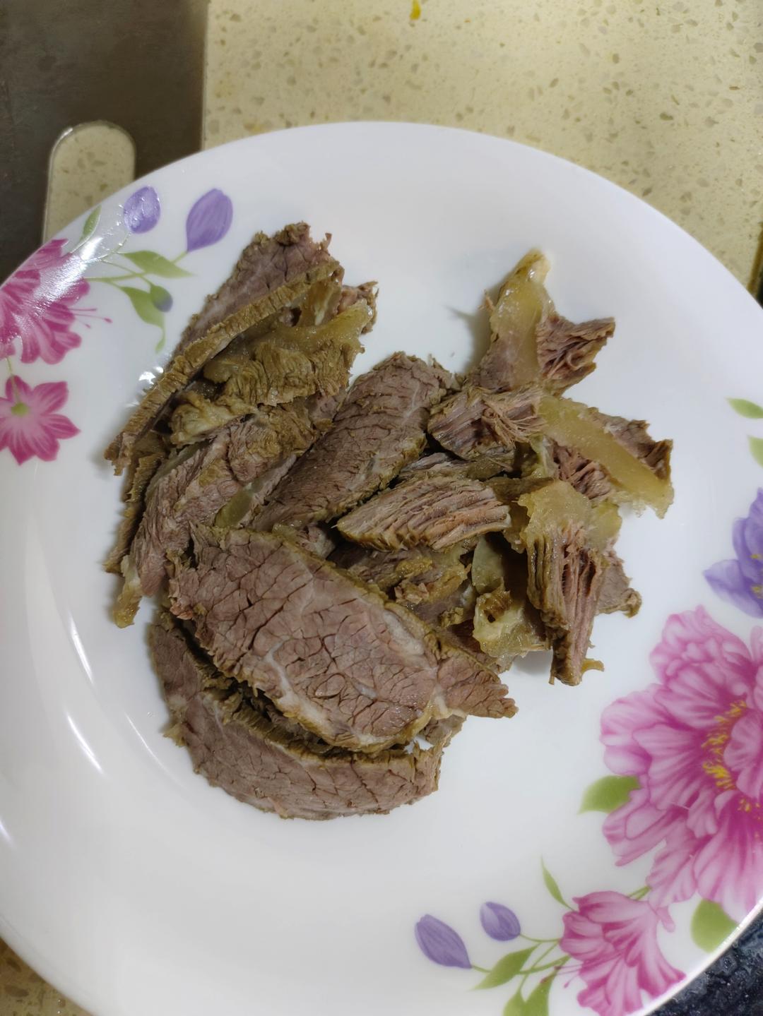 卤牛肉