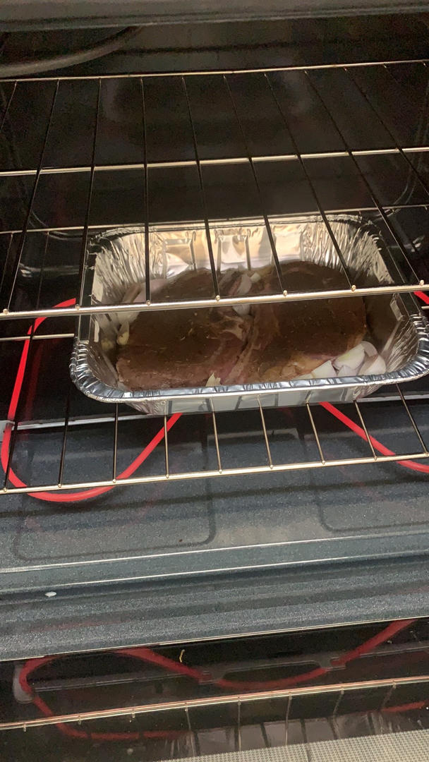 西式烤肋眼牛排