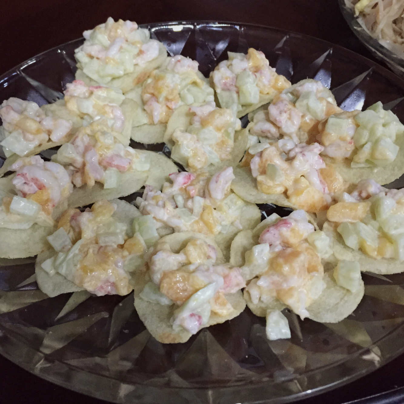 薯片牛油果大虾沙拉