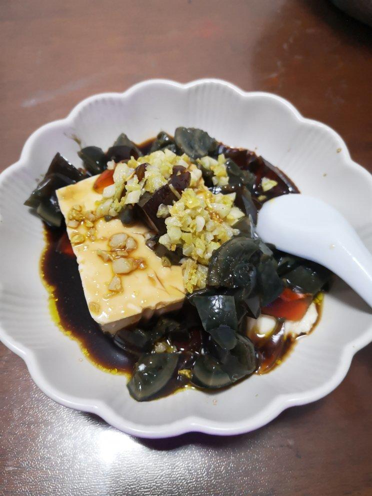 好吃爽口的皮蛋豆腐