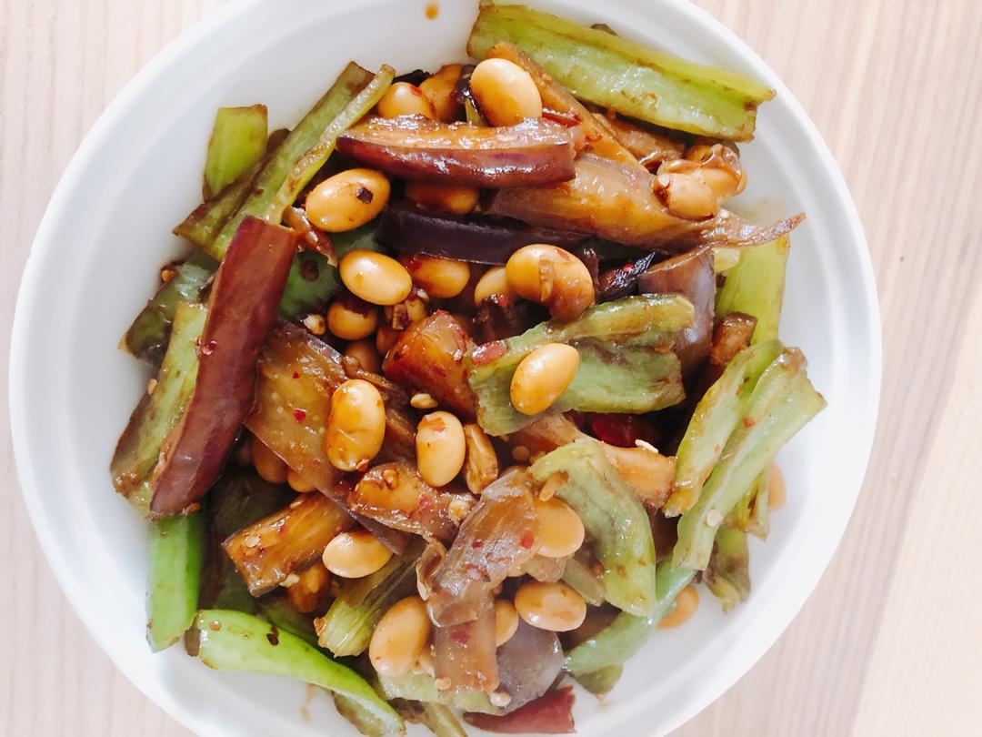 黄豆烧茄子