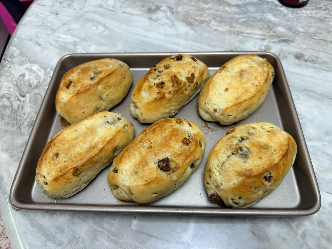 经典奶盐风味，鲜奶核桃盐面包