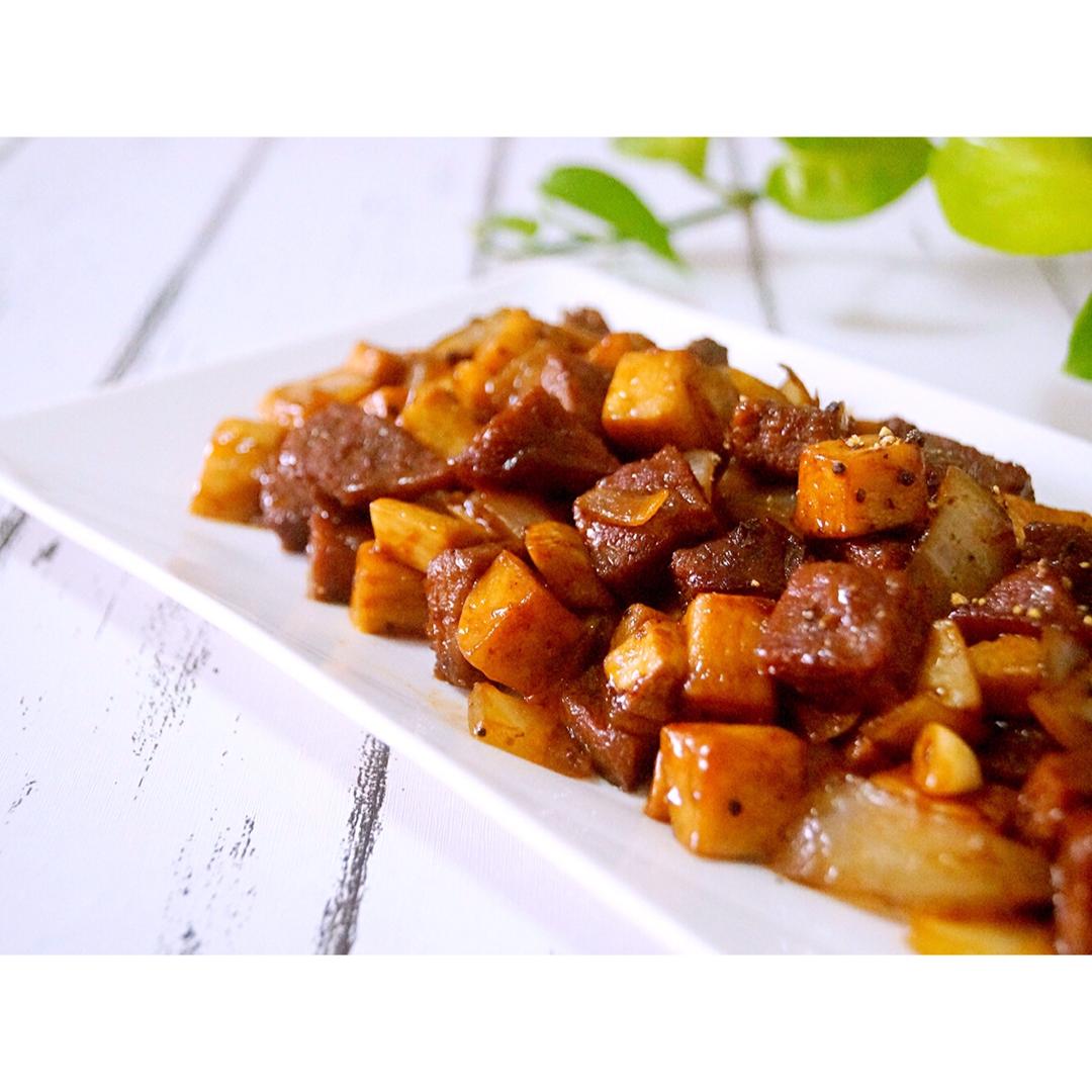 性感的毛毛虫做的黑胡椒杏鲍菇牛肉粒