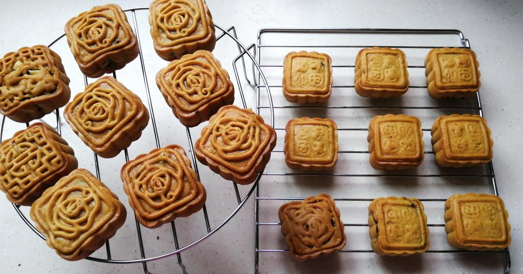 广式月饼—蛋黄莲蓉月饼