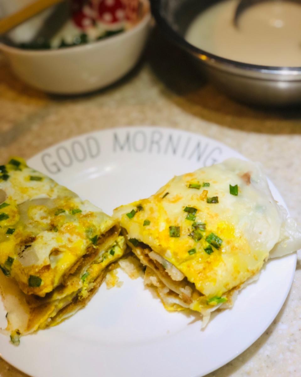 煎饼果子（超详细步骤 甜面酱都是自制的）