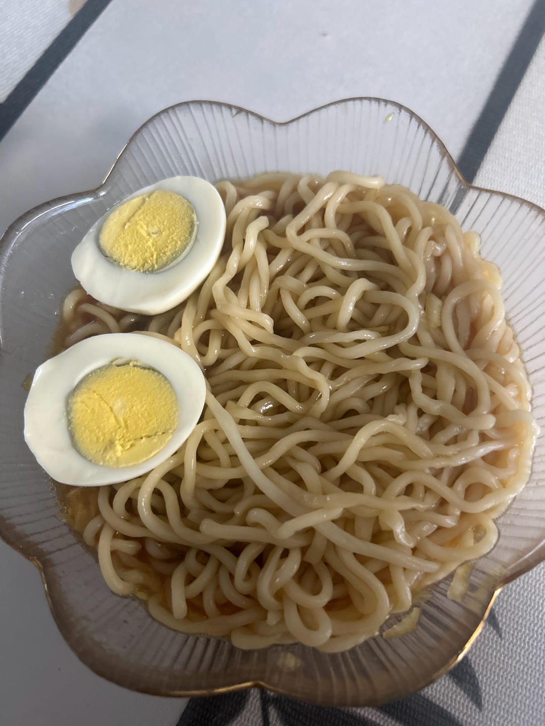 好简单的葱花面条，又鲜又香，早餐来一碗太舒服