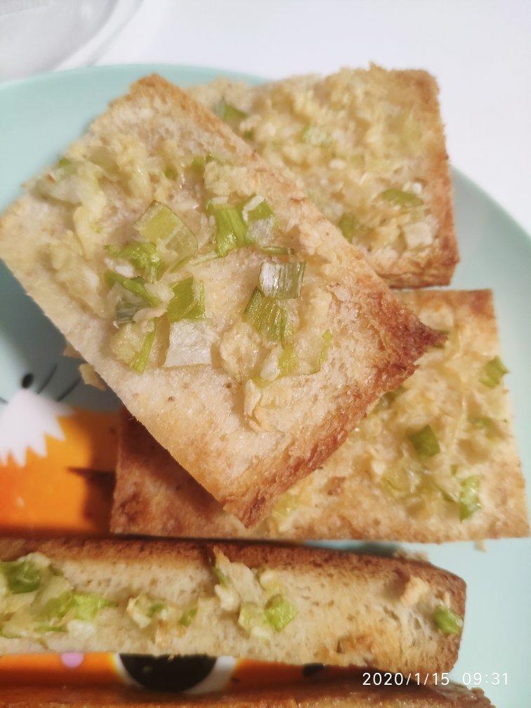 蒜香面包片·简单易学的超好吃早餐料理