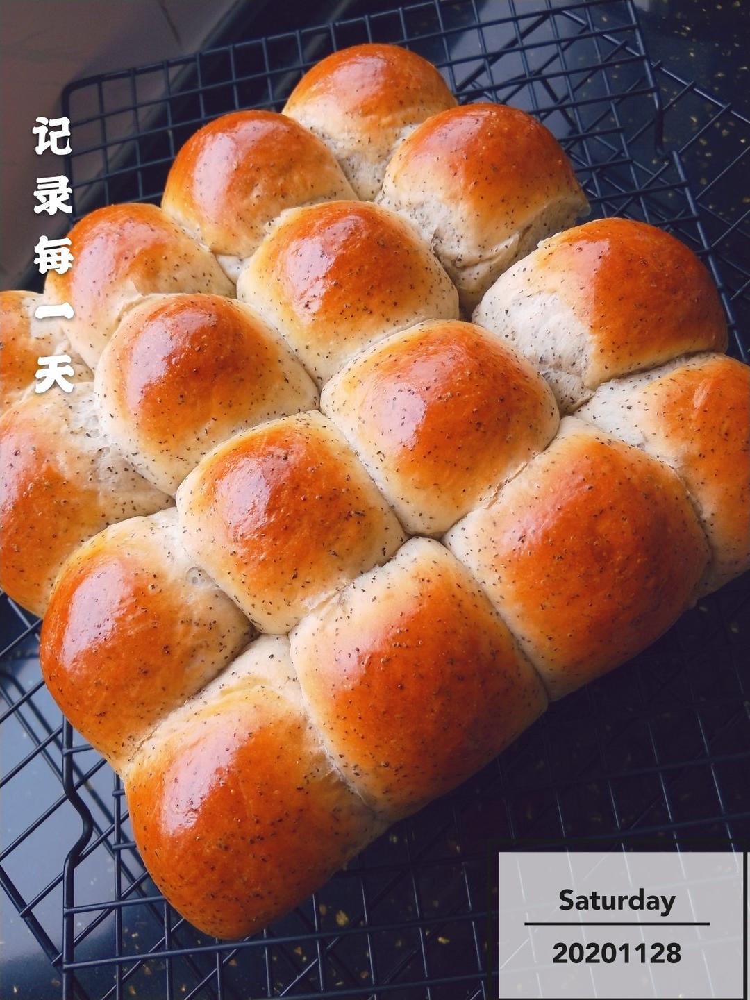 奶茶手撕包|秋天第一口奶茶面包~