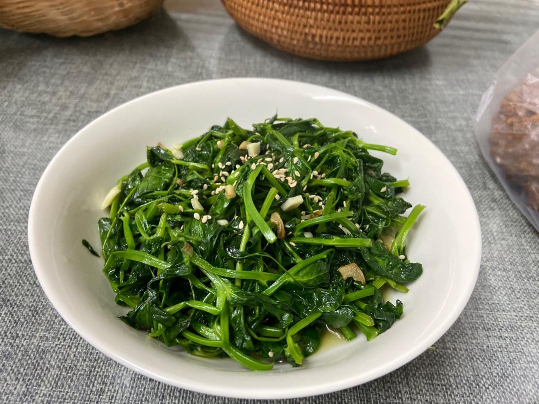 清炒豌豆苗