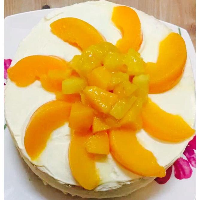 奶油水果装饰蛋糕