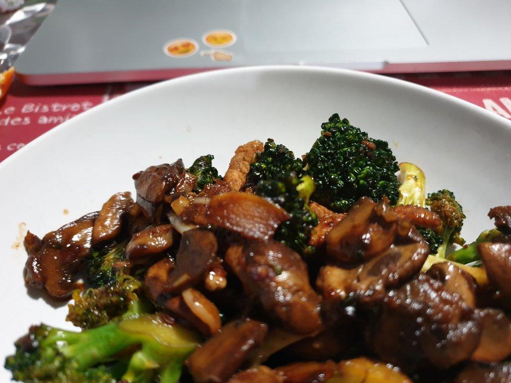 老丁的私房菜-干锅花菜