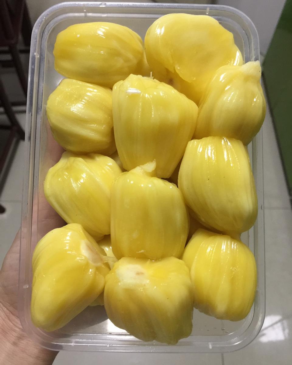 如何剥出菠萝蜜果肉