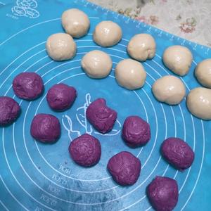 紫薯肉松蛋黄酥的做法 步骤4