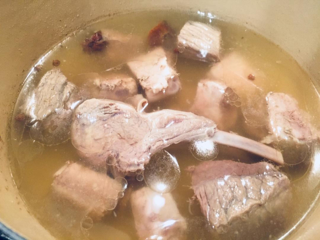 清炖羊肉汤