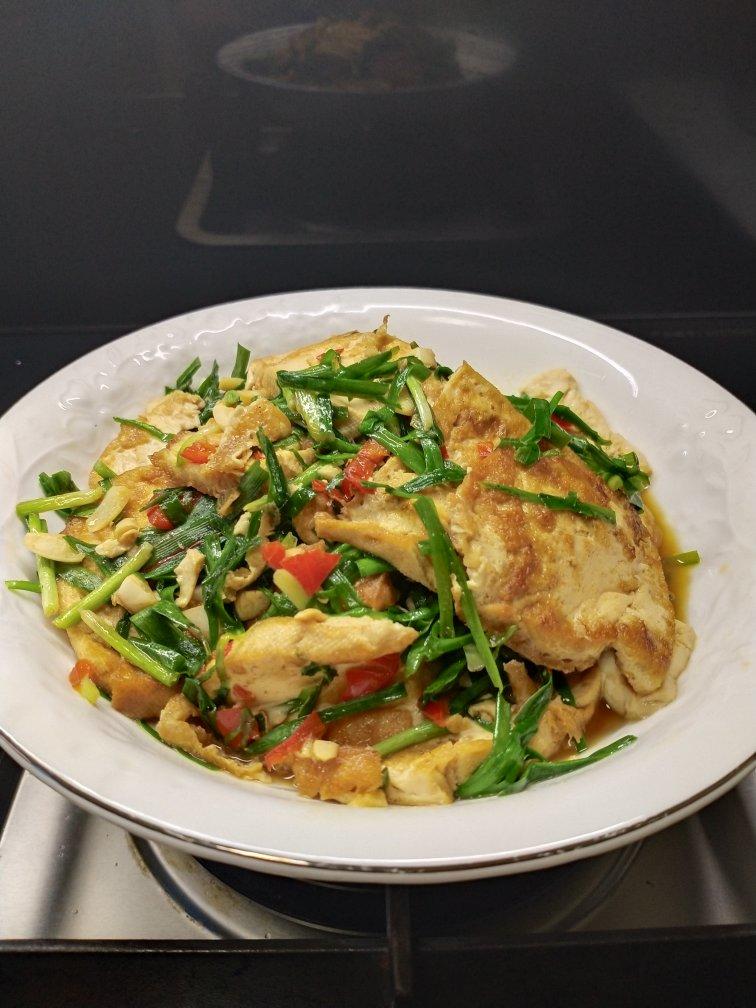 韭菜炒豆腐