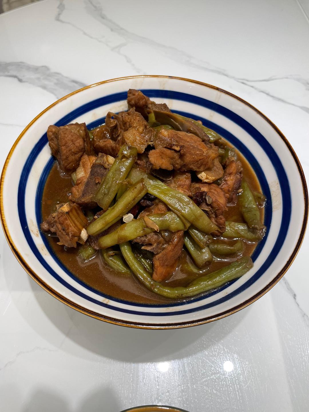 简单又正宗的排骨酱豆角的做法