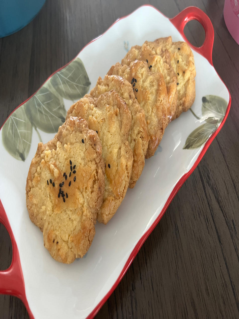 轻轻一按就碎掉的原味桃酥（不输猪油版）