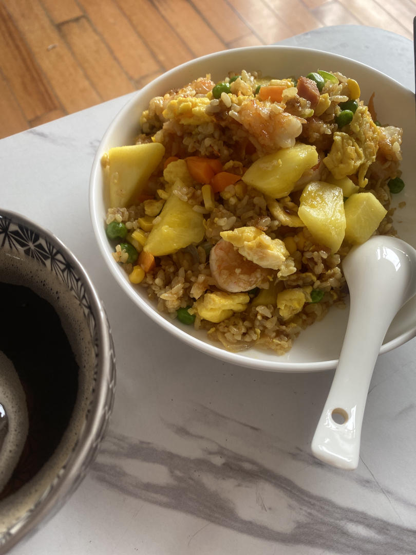 🍍菠萝蛋炒饭（加咖喱）