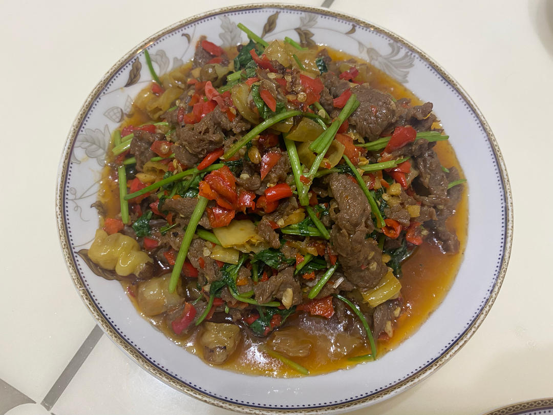 小炒牛肉（肉嫩味香）