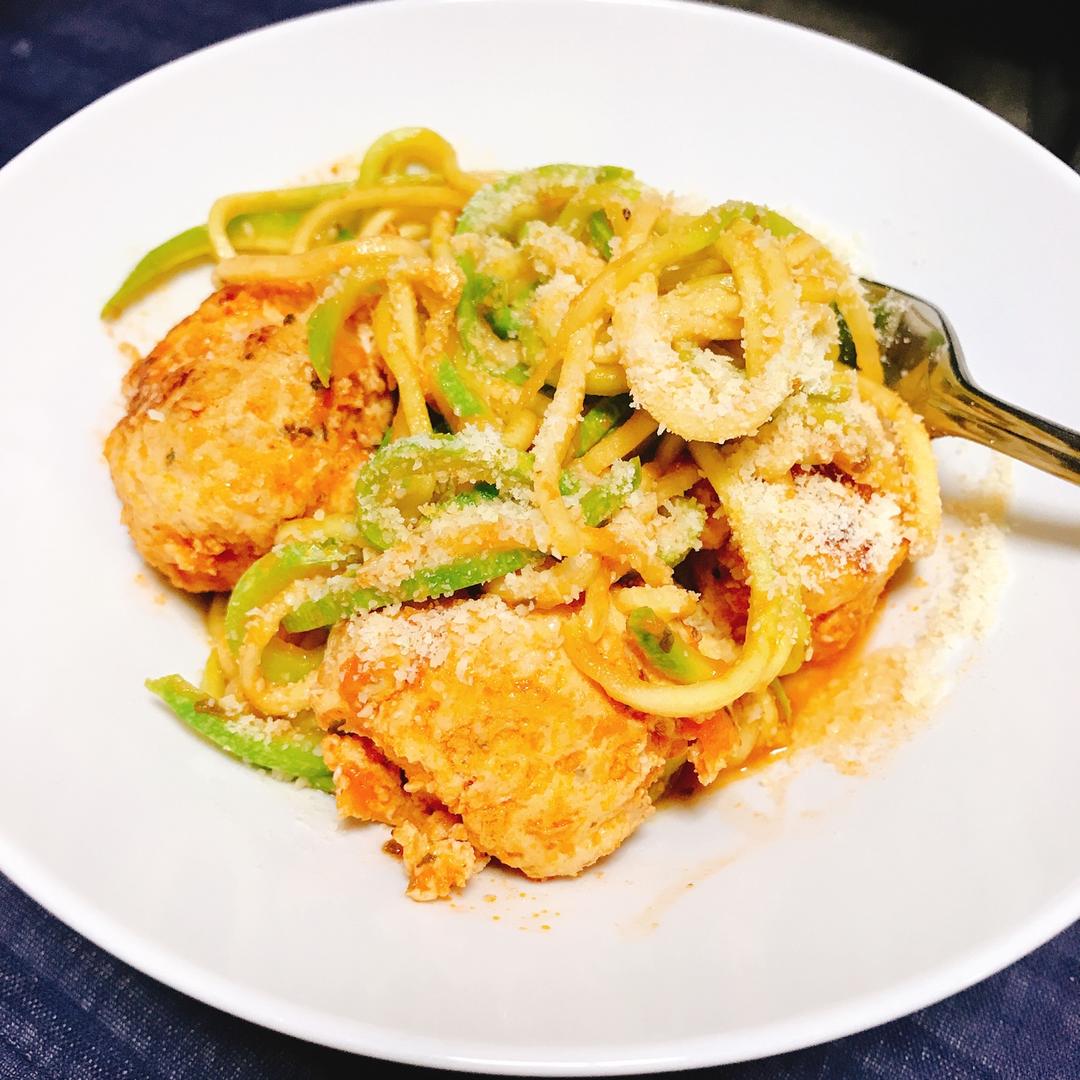 假面的告白之鸡肉丸西葫芦面