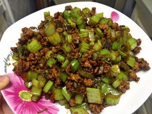 下饭菜：肉末芹菜的做法 步骤7