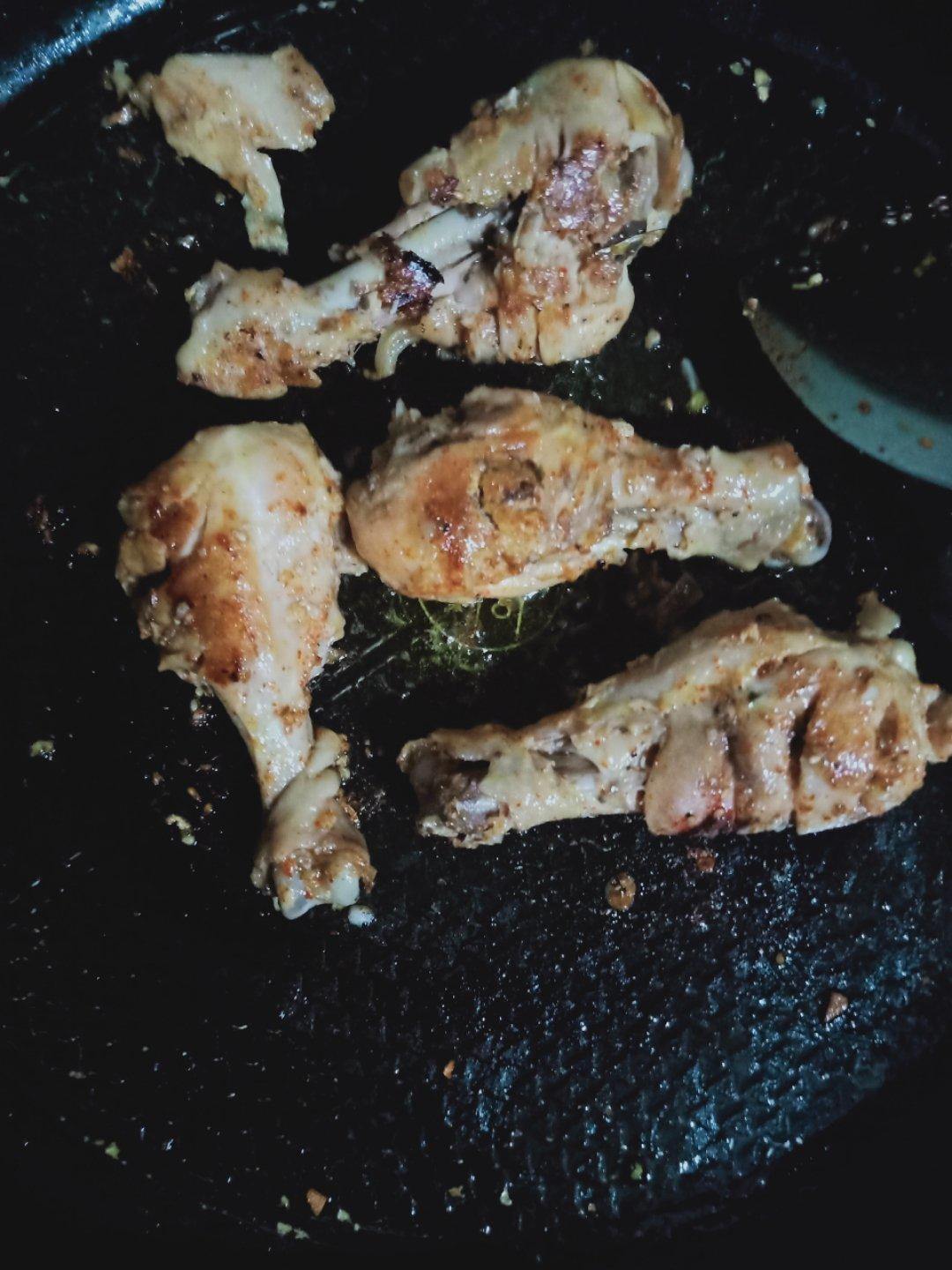 简单易做的香煎黑椒鸡排 柠檬鸡腿肉做法