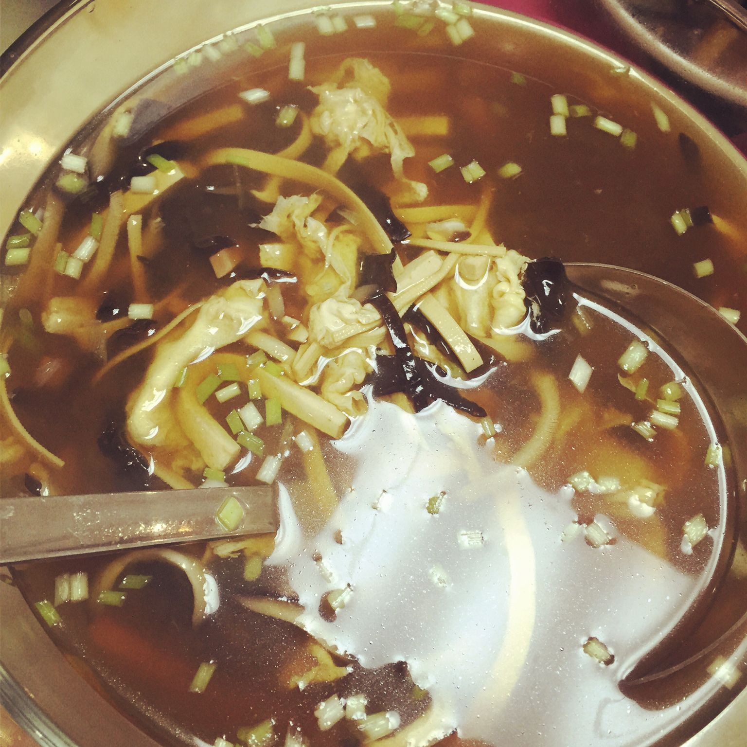 酸辣汤 Spicy & Sour Shredded Pork Soup