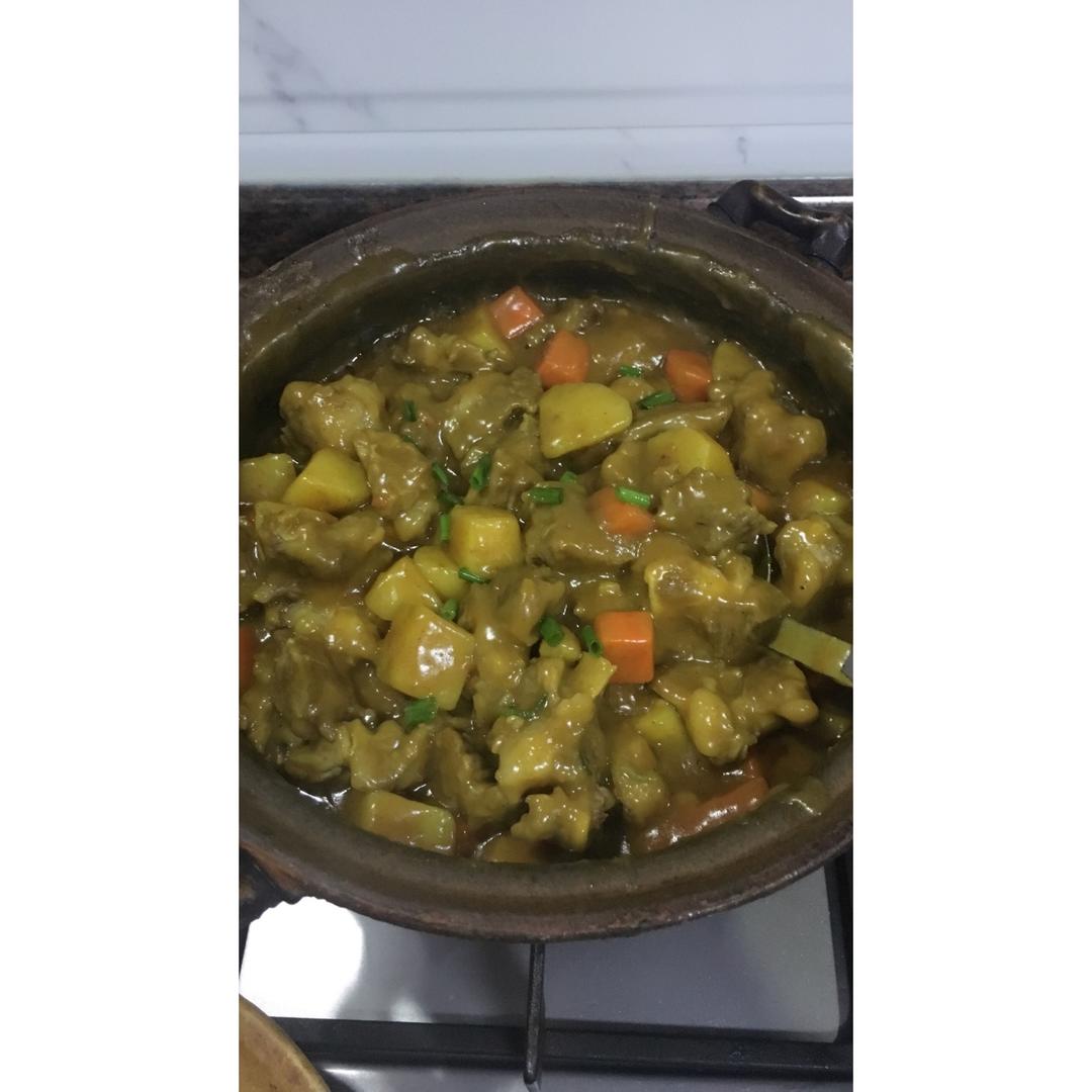 咖喱牛腩
