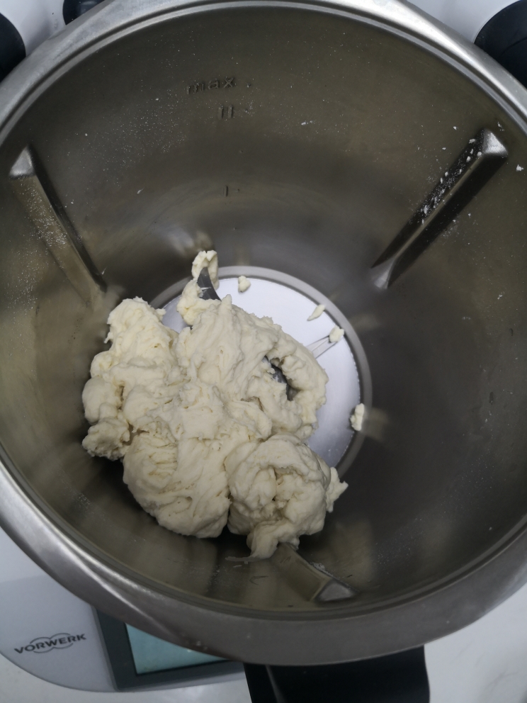 松软香浓奶黄包的做法 步骤5