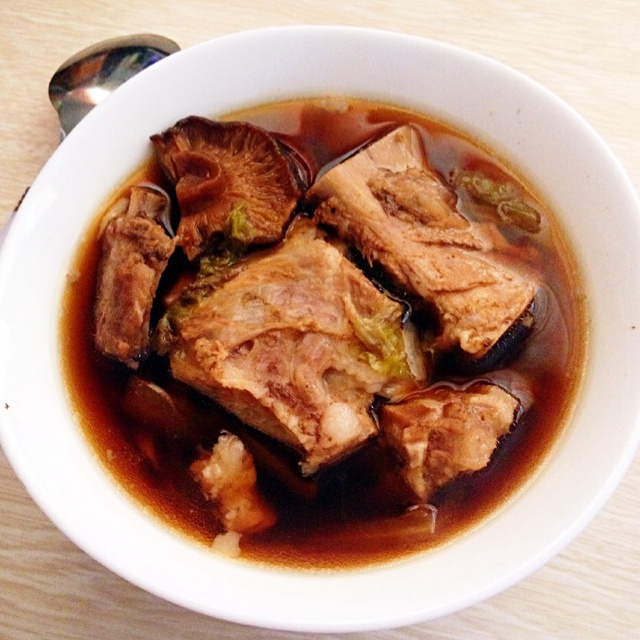 肉骨茶