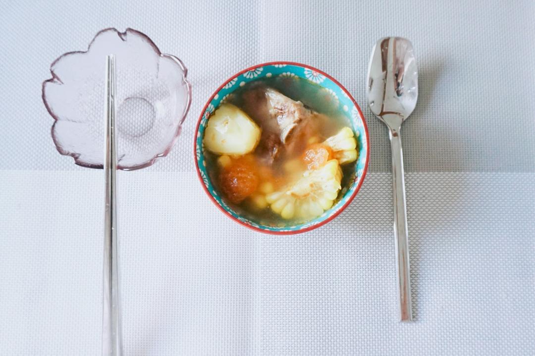 番茄土豆玉米排骨汤