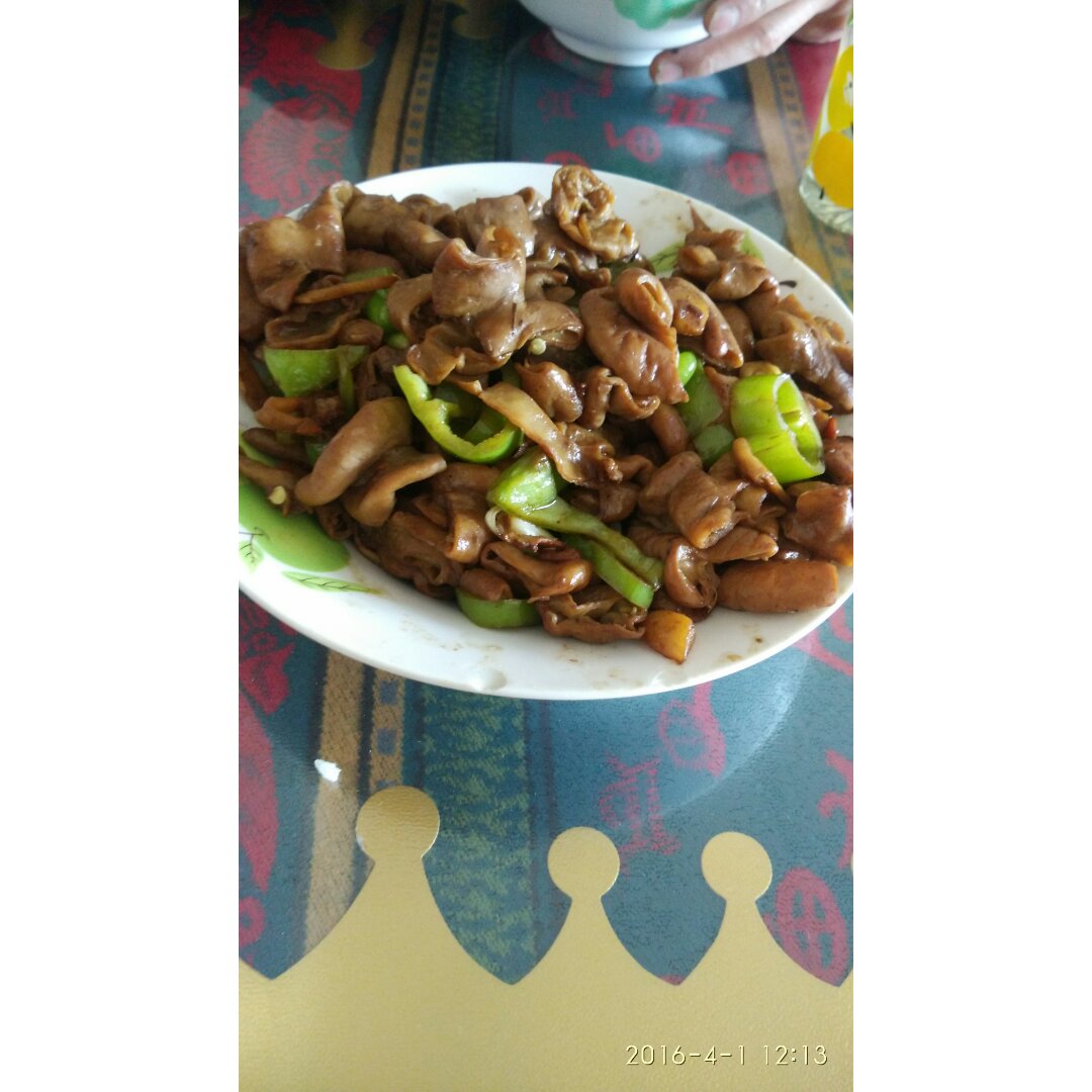 好吃到爆火爆肥肠