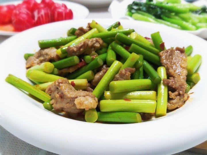 妈妈牌蒜薹炒肉