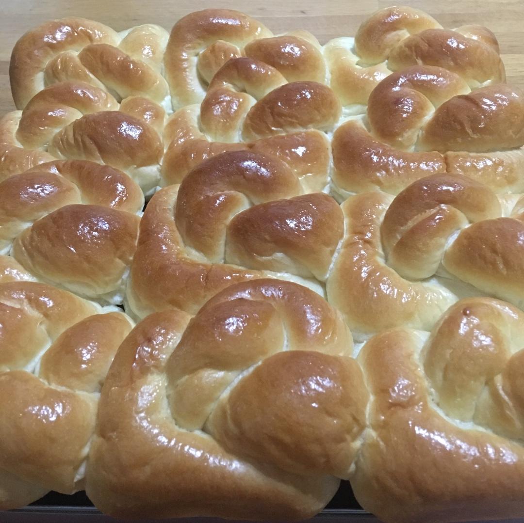 全世界最好吃没有之一的汤种布里欧修老面包