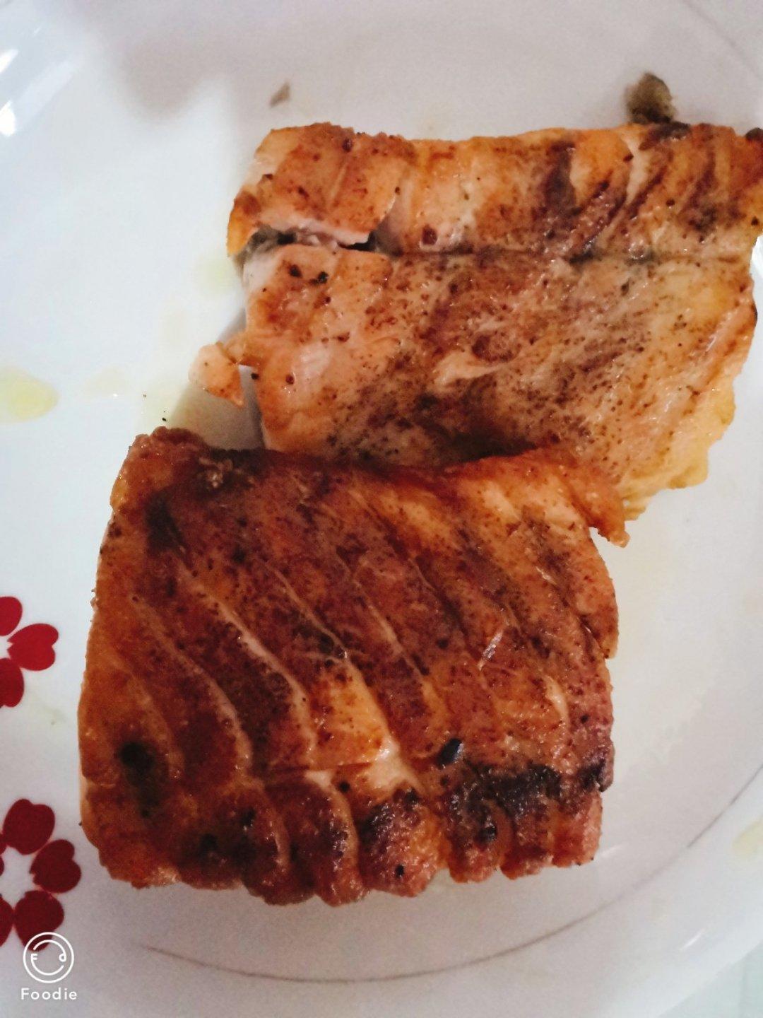 煎三文鱼
