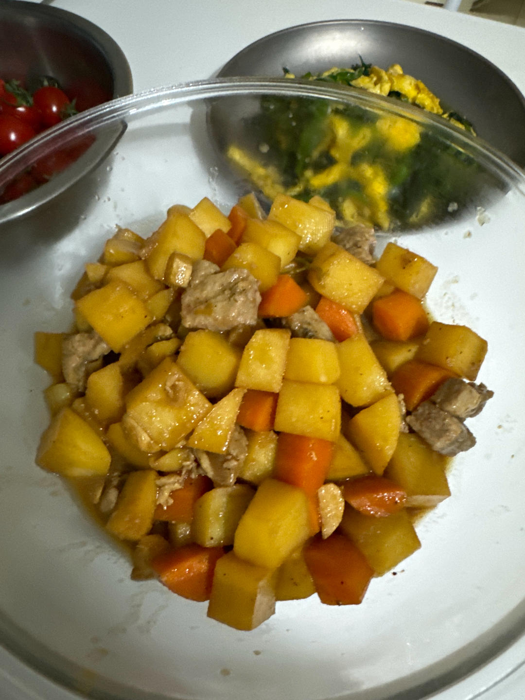 胡萝卜土豆牛肉丁